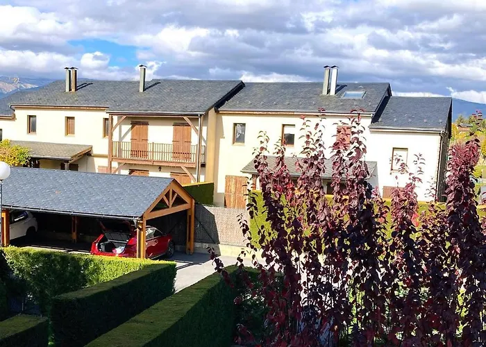 Bonita Con Gran Jardin Feriehus Osséja