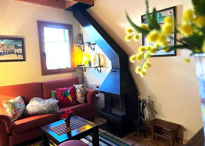 Bonita Con Gran Jardin Feriehus Osséja