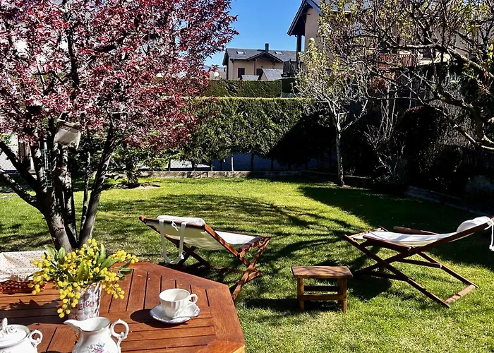 Bonita Con Gran Jardin Feriehus *